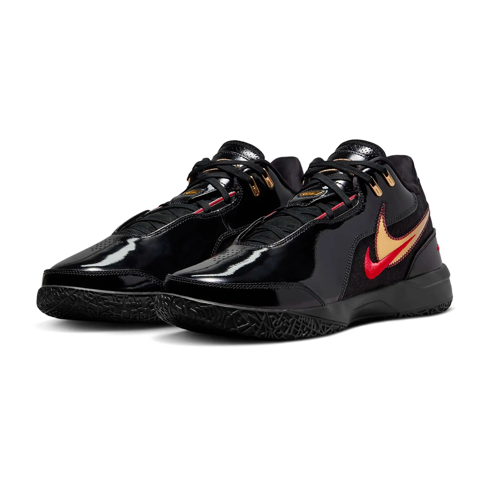 new lebron shoes black
