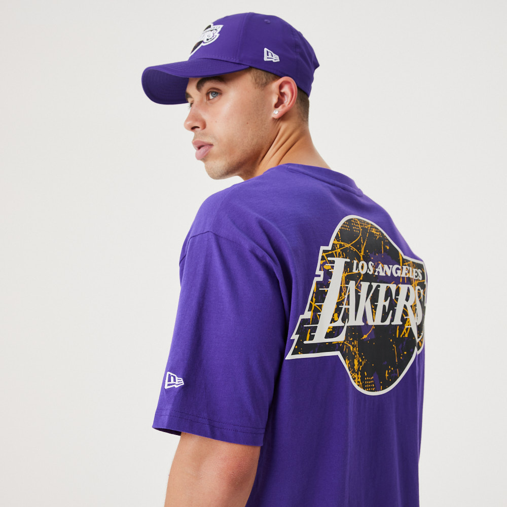 New Era - LOS ANGELES LAKERS NBA INFILL TEAM LOGO OVERSIZED T-SHIRT ...