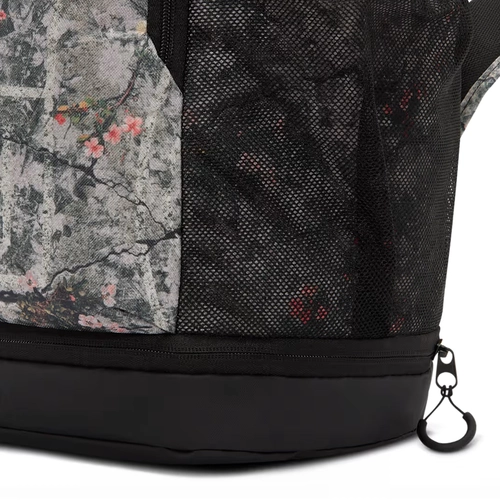 NIKE VARSITY ELITE PRINTED  BACKPACK (32L) 'CREAM/BLACK/GREY'