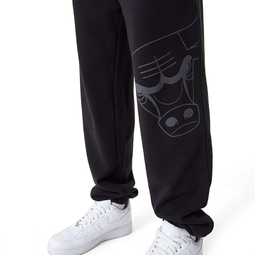 NEW ERA CHICAGO BULLS NBA LOGO JOGGERS 'BLACK'