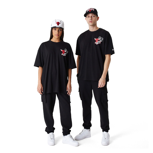 NEW ERA CHICAGO BULLS NBA ARCH WORDMARK OVERSIZED T-SHIRT 'BLACK'