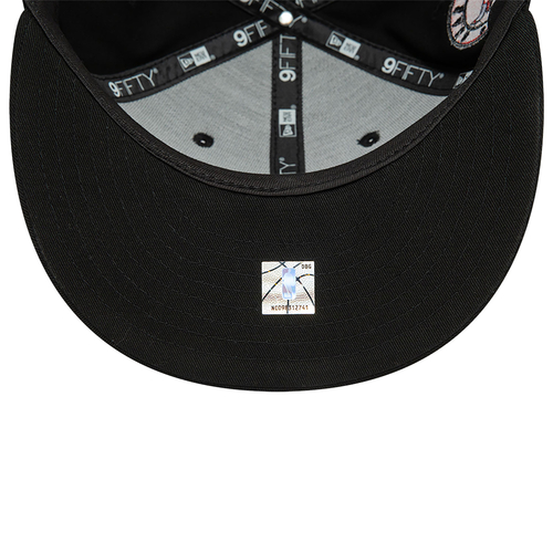 NEW ERA CHICAGO BULLS CHAMPIONS PATCH 9FIFTY SNAPBACK CAP 'BLACK'