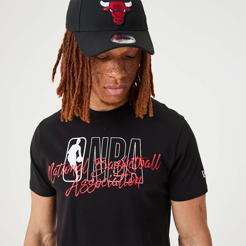 NEW ERA NBA SCRIPT LOGO T-SHIRT 'BLACK/WHITE'
