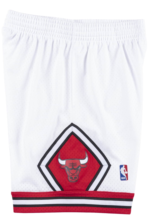 White chicago discount bulls shorts