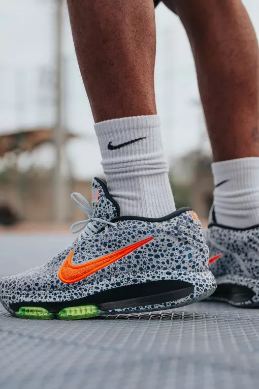 NIKE HUSTLE EP ELECTRIC 'OLYMPIC SAFARI' BASKETBALL SHOES  'MULTI-COLOUR'