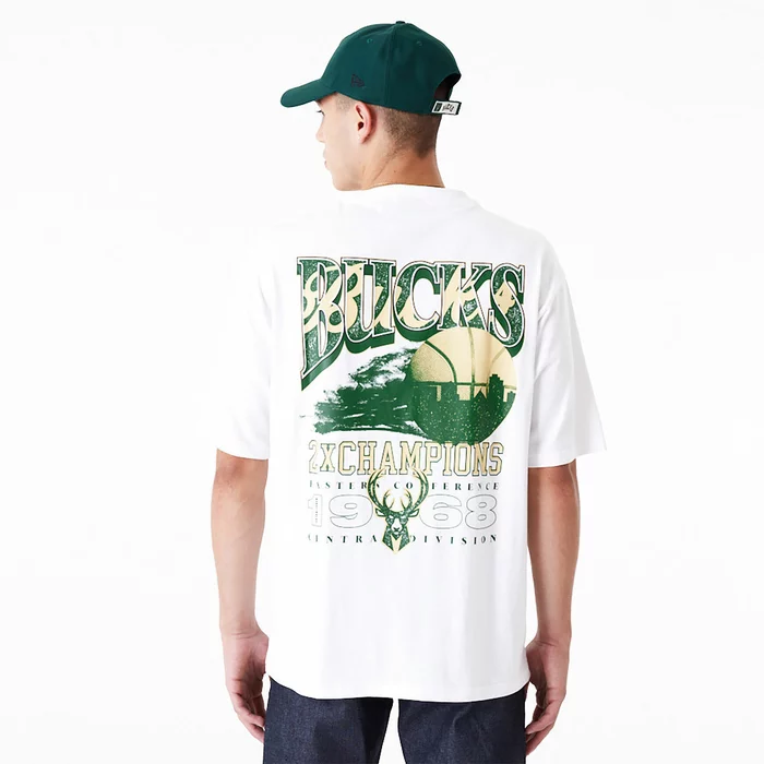 NEW ERA MILWAUKEE BUCKS NBA CHAMPIONSHIP OVERSIZED T-SHIRT 'WHITE'