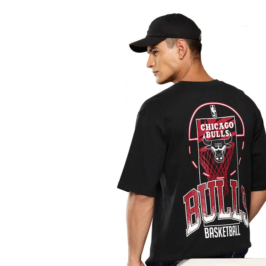 NBA CHICAGO BULLS GRAPHIC OVERSIZED T-SHIRT 'BLACK'