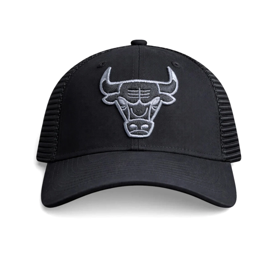 NBA CHICAGO BULLS MONOCHROME BLACK TRUCKER CAP 'BLACK'