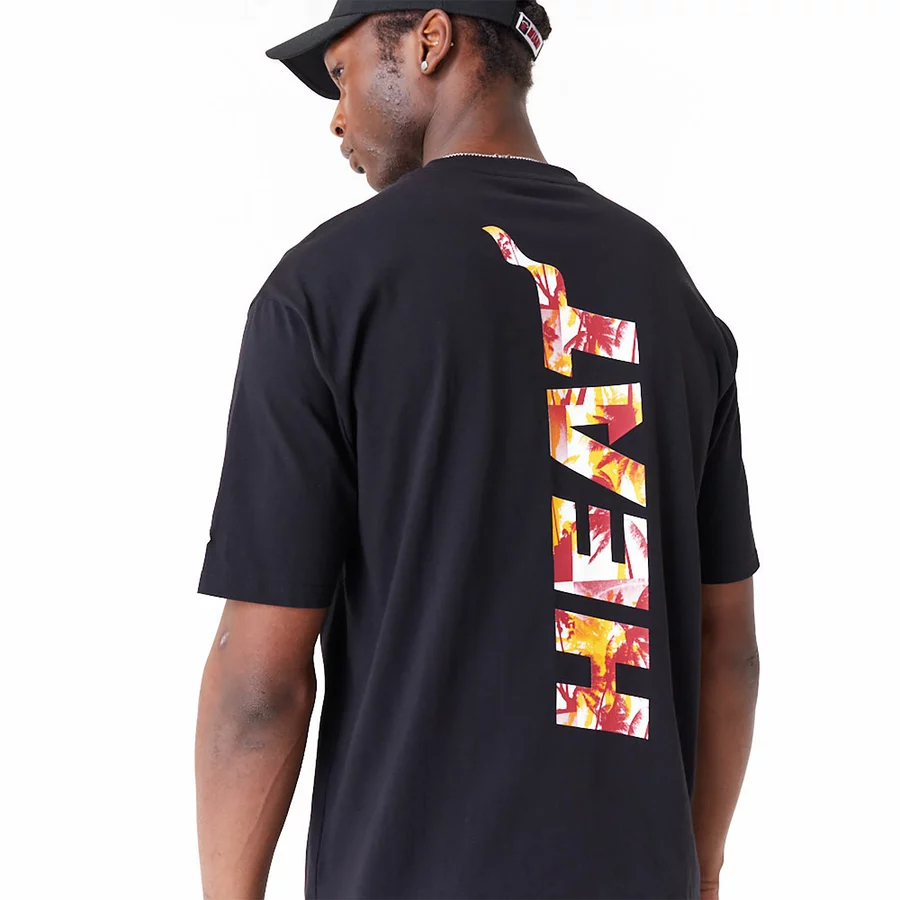 NEW ERA MIAMI HEAT NBA LARGE INFILL OVERSIZED T-SHIRT 'BLACK'