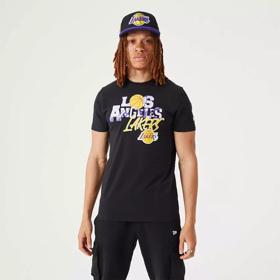 NEW ERA LOS ANGELES LAKERS NBA INFILL GRAPHIC T-SHIRT 'BLACK'